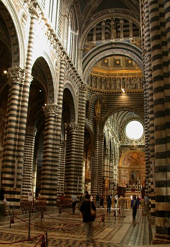 Le Duomo
Sienne, Toscane, Italie
La nef.